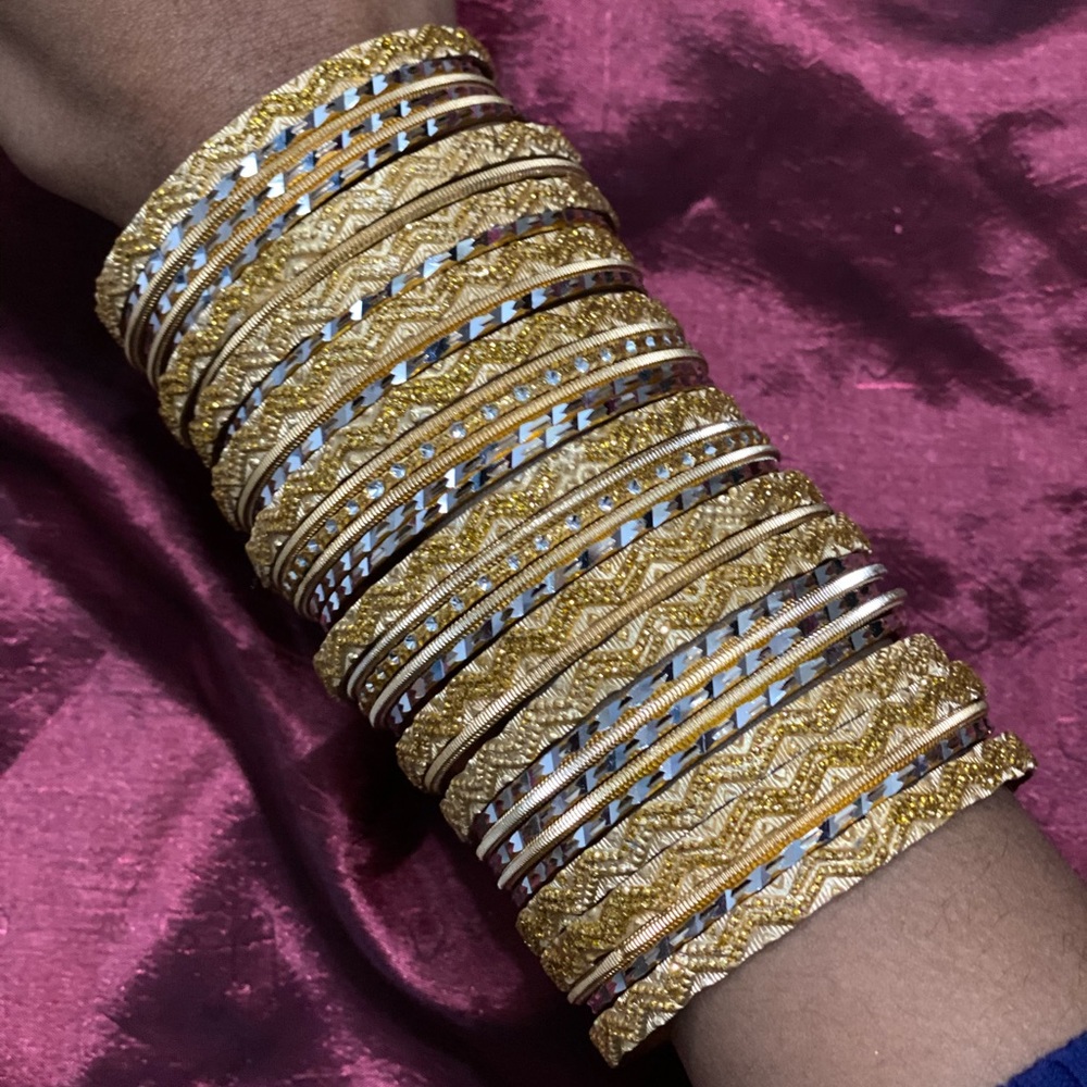 Gold Indian Bangles - Picture 3 of 7